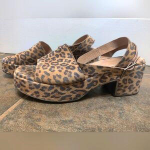 Seychelles Calming Influence Pin-up Leopard Print Platform Heel